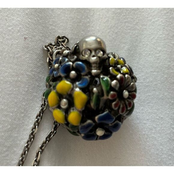 Alexander McQueen 16” Black Chain with Enamel Flowers and Skull Made in Italy - Picture 3 of 6